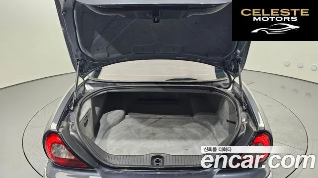 JAGUAR XJ-8 3.5 2006 — photo 14 sur 20
