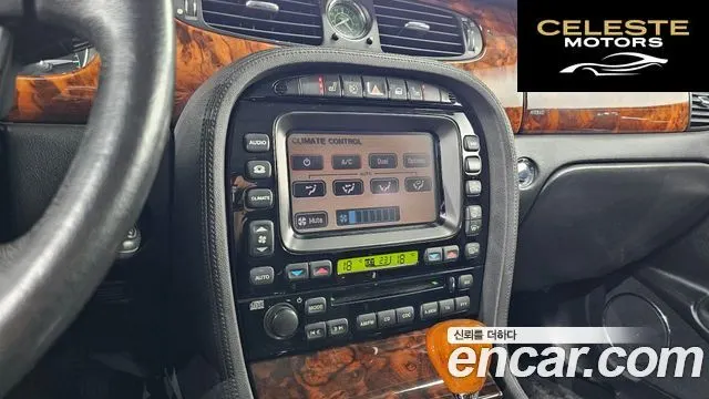 JAGUAR XJ-8 3.5 2006 — photo 20 sur 20
