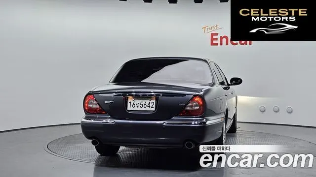 JAGUAR XJ-8 3.5 2006 — photo 4 sur 20