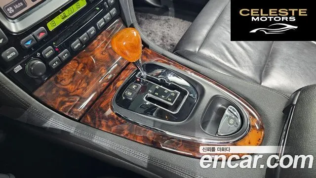 JAGUAR XJ-8 3.5 2006 — photo 9 sur 20