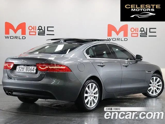 JAGUAR XE 20d AWD 2018 — photo 4 sur 26