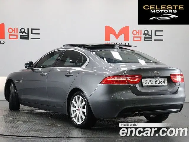 JAGUAR XE 20d AWD 2018 — photo 5 sur 26