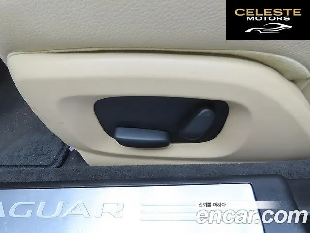 JAGUAR New XF 3.0D Luxury 2015 — photo 12 sur 26