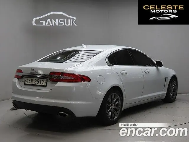 JAGUAR New XF 3.0D Luxury 2015 — photo 4 sur 26