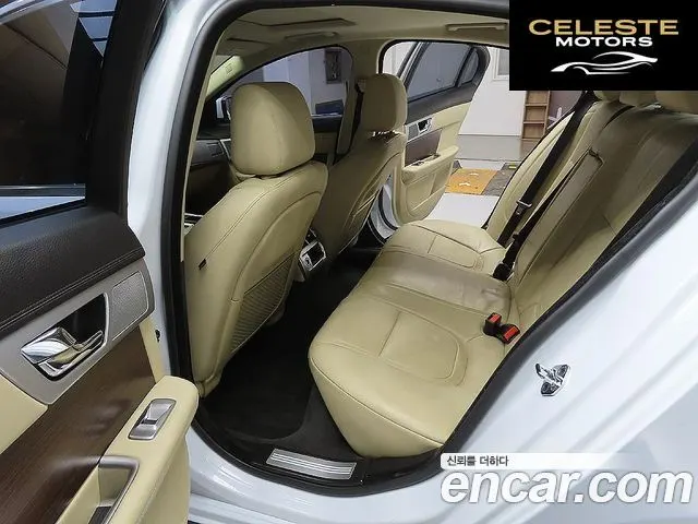 JAGUAR New XF 3.0D Luxury 2015 — photo 8 sur 26