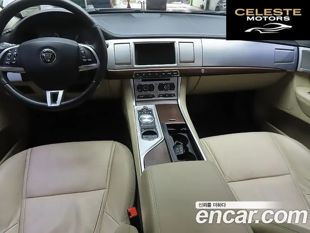 JAGUAR New XF 3.0D Luxury 2015 — photo 9 sur 26