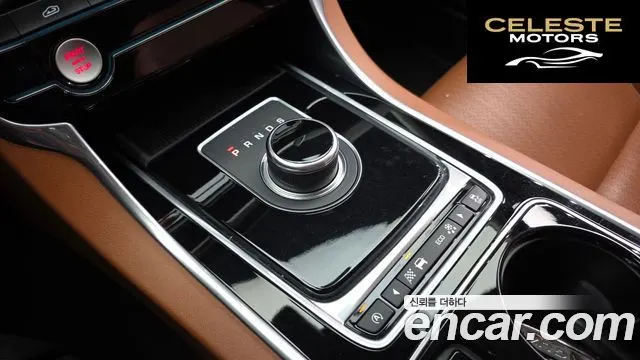 JAGUAR XE 20d AWD 2017 — photo 12 sur 40