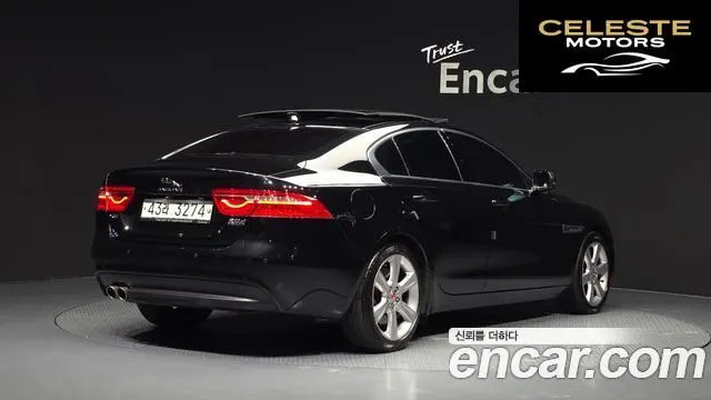 JAGUAR XE 20d AWD 2017 — photo 2 sur 40