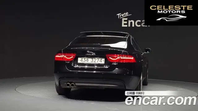 JAGUAR XE 20d AWD 2017 — photo 4 sur 40