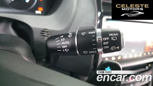 JAGUAR F-PACE 20d 2018 — photo 28 sur 32