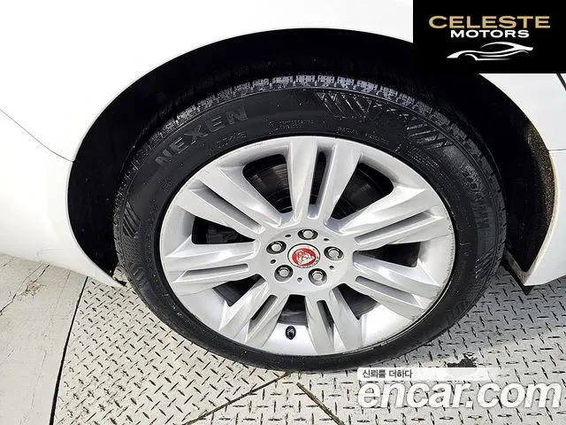 JAGUAR XF (X260) 20d 2017 — photo 19 sur 25
