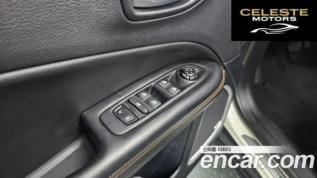 JEEP 22.4 Limited AWD 2018 — photo 15 sur 20