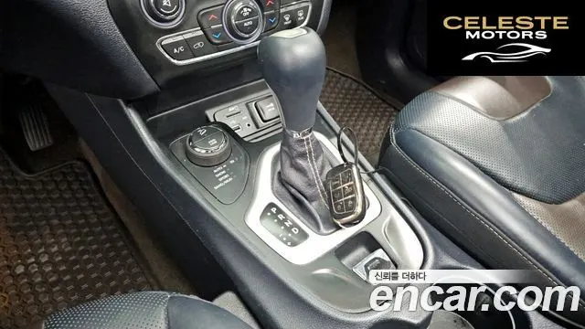 JEEP (KL) 2.0 Limited 4WD 2015 — photo 9 sur 20