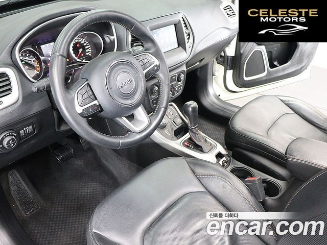 JEEP 22.4 AWD 2019 — photo 17 sur 26