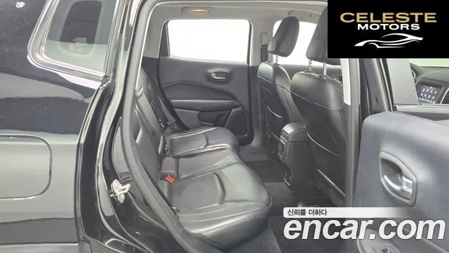 JEEP 22.4 AWD 2018 — photo 12 sur 20