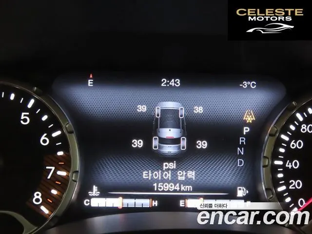 JEEP 2.4 Limited 2021 — photo 8 sur 26