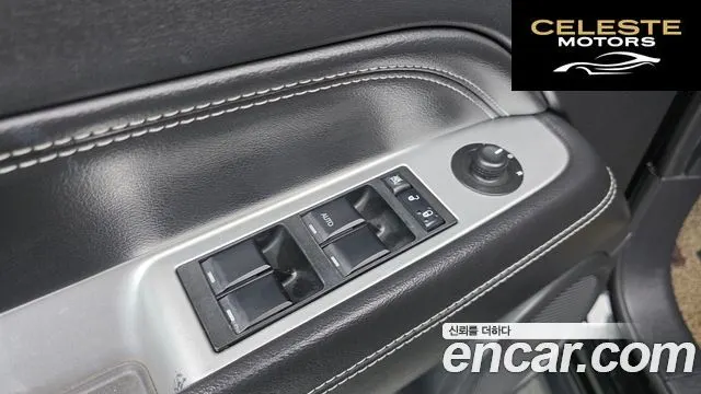 JEEP 2.4 Limited 2015 — photo 12 sur 20