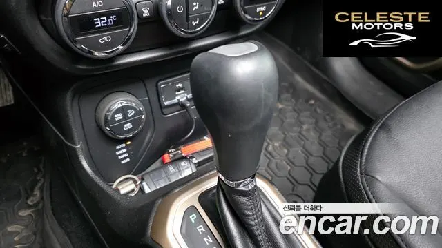 JEEP 2.0 AWD 2015 — photo 9 sur 20