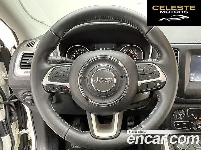JEEP 22.4 AWD 2018 — photo 11 sur 26