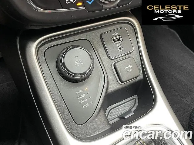 JEEP 22.4 AWD 2018 — photo 17 sur 26