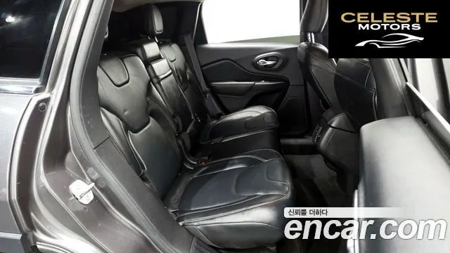 JEEP (KL) 3.2 2WD 2014 — photo 12 sur 20
