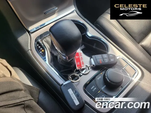JEEP 3.6 Limited 2021 — photo 12 sur 23