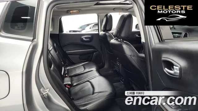 JEEP 22.4 AWD 2018 — photo 12 sur 20