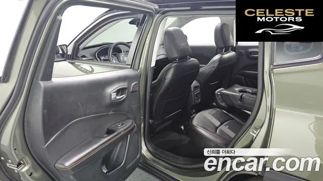 JEEP 22.4 Limited AWD 2019 — photo 12 sur 20