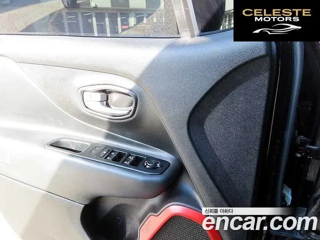 JEEP 2.0 AWD 2017 — photo 11 sur 25