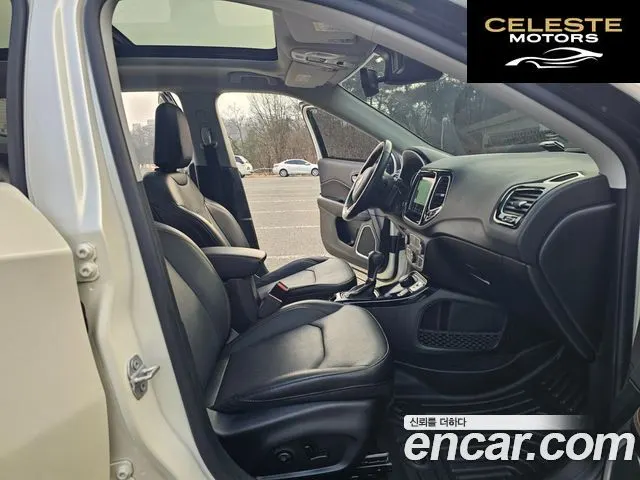 JEEP 22.4 Limited AWD 2019 — photo 11 sur 26