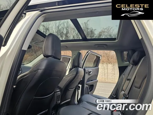 JEEP 22.4 Limited AWD 2019 — photo 18 sur 26