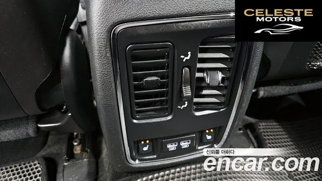 JEEP 3.6 Limited 2015 — photo 18 sur 26
