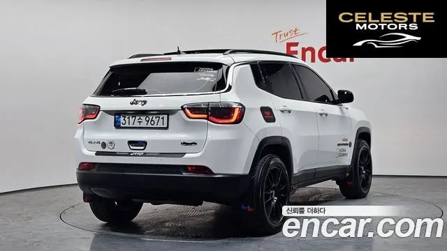 JEEP 22.4 AWD 2019 — photo 2 sur 20