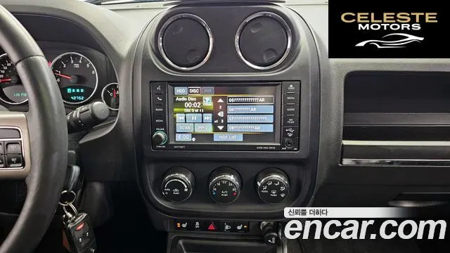 JEEP 2.4 Noir Edition 2013 — photo 14 sur 20