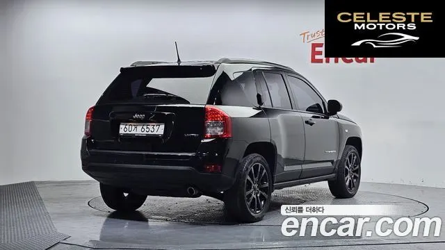JEEP 2.4 Noir Edition 2013 — photo 2 sur 20