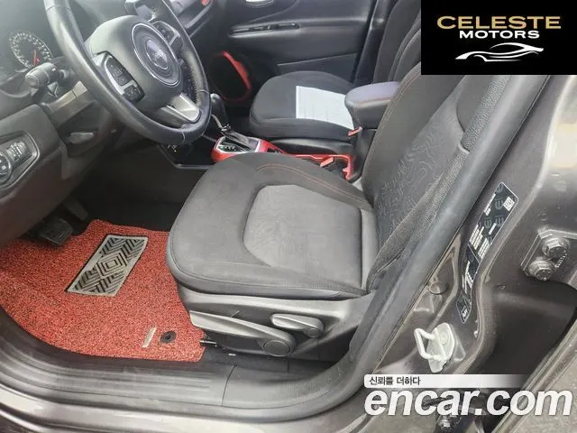 JEEP 2.0 AWD 2018 — photo 12 sur 17