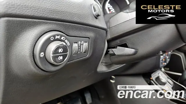 JEEP 22.4 Limited AWD 2019 — photo 18 sur 20
