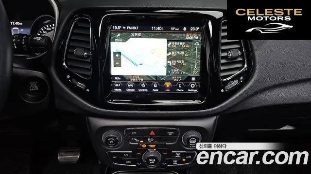 JEEP 22.4 Limited 2WD 2021 — photo 12 sur 20