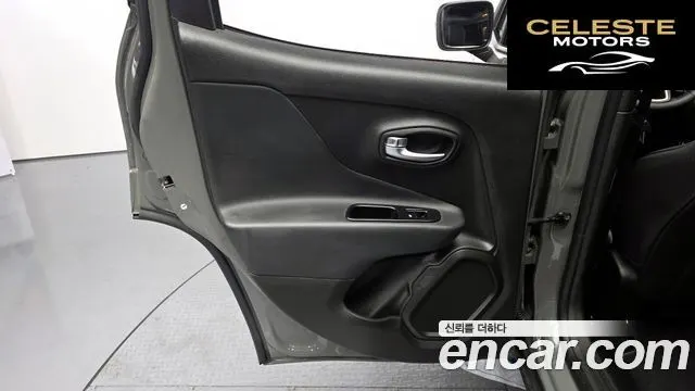 JEEP 1.3 Limited 2022 — photo 14 sur 32