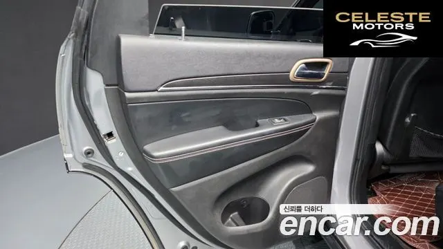 JEEP 3.0 Limited 2015 — photo 15 sur 43