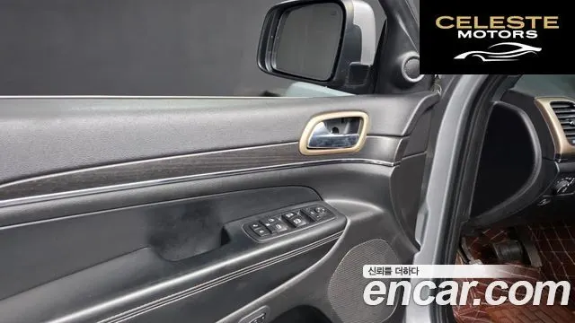 JEEP 3.0 Limited 2015 — photo 28 sur 43
