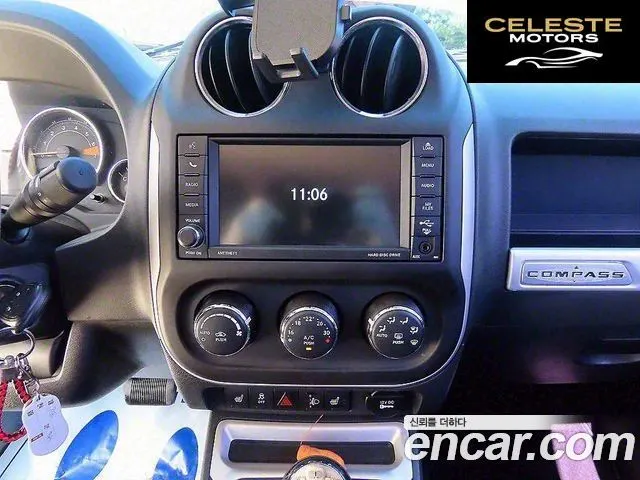 JEEP 2.4 Limited 2014 — photo 13 sur 24
