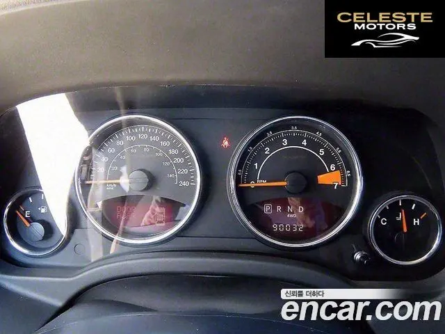 JEEP 2.4 Limited 2014 — photo 9 sur 24