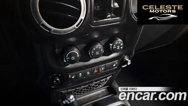 JEEP (JK) 2.8 4portes 2013 — photo 18 sur 20