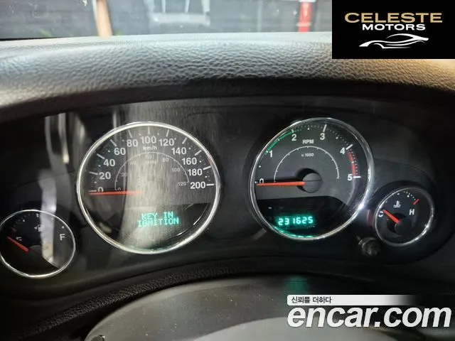 JEEP (JK) 2.8 4portes 2012 — photo 8 sur 23