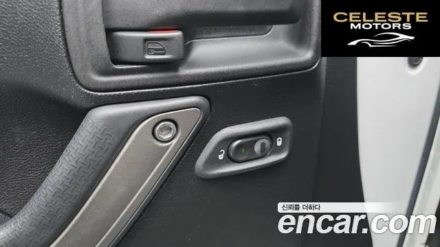 JEEP (JK) 3.6 Sport 2portes 2014 — photo 12 sur 20
