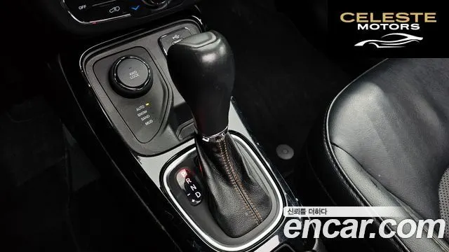 JEEP 22.4 Limited AWD 2019 — photo 12 sur 30