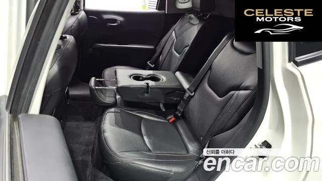 JEEP 22.4 Limited AWD 2019 — photo 17 sur 30