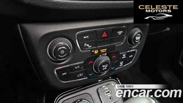 JEEP 22.4 Limited AWD 2019 — photo 25 sur 30