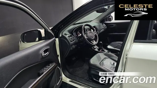 JEEP 22.4 Limited AWD 2019 — photo 13 sur 30